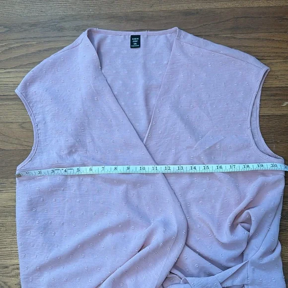 🌸 SHEIN Curve rose pink sleeveless wrap top. Size 1XL. - Picture 6 of 8